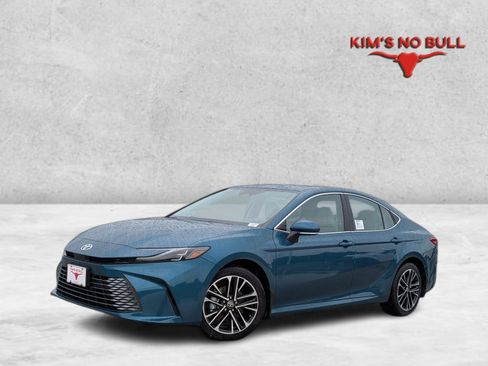 New 2026 Toyota Camry XLE FWD image 1
