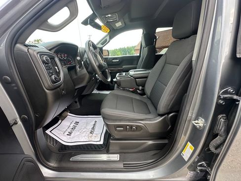 Used 2021 Chevrolet Silverado 1500 LT w/ Z71 Off-Road Package AWD/4WD image 9