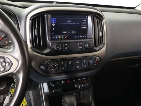 Used 2022 Chevrolet Colorado Z71 RWD image 5