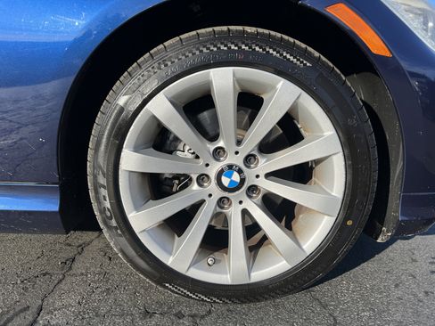 Used 2011 BMW 328i xDrive Sedan image 10