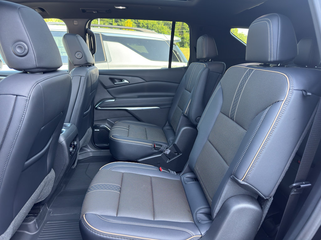 New 2026 Chevrolet Traverse High Country FWD image 28