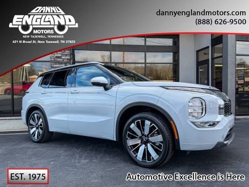 Used 2025 Mitsubishi Outlander SEL image 1