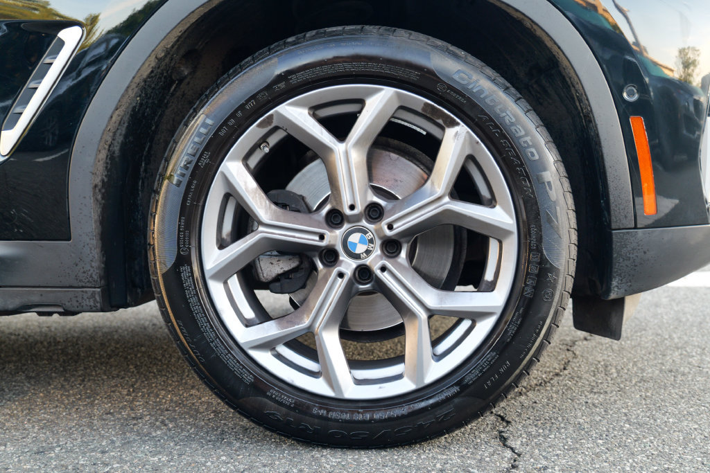 Used 2023 BMW X4 xDrive30i w/ Premium Package AWD/4WD image 11