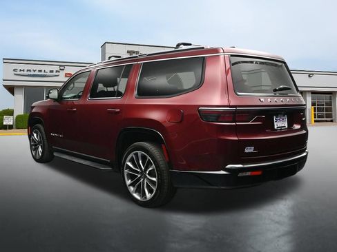 Used 2023 Jeep Wagoneer Series II w/ Premium Group I AWD/4WD image 3