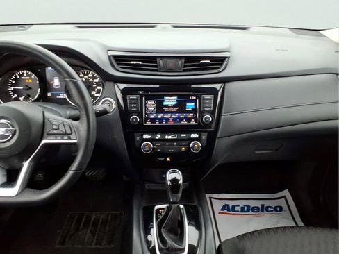 Used 2019 Nissan Rogue SV AWD/4WD image 13
