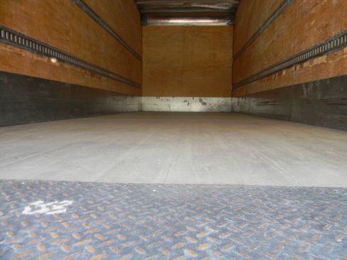 Used 2023 Ford F650 2WD Regular Cab Super Duty image 16