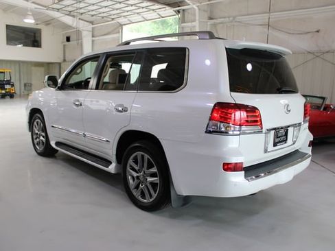 Used 2015 Lexus LX 570 4WD image 6