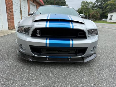 Used 2014 Ford Mustang Shelby GT500 w/ Equipment Group 821A RWD image 10