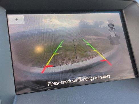 Used 2020 Ford Edge SE image 15