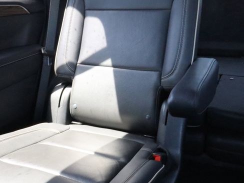 Used 2023 Chevrolet Tahoe Premier AWD/4WD image 13