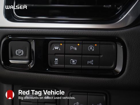 Used 2025 GMC Yukon Denali image 26