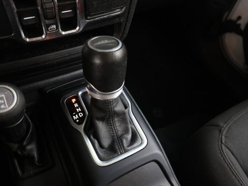 Used 2023 Jeep Gladiator Sport AWD/4WD image 12