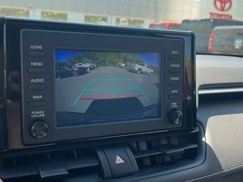 Used 2019 Toyota RAV4 LE w/ Carpet Mat Package AWD/4WD image 16