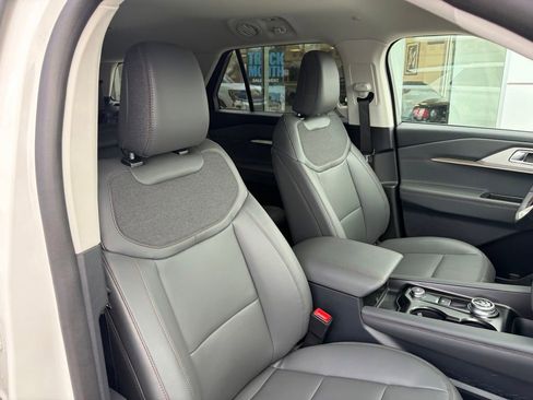New 2026 Ford Explorer Active AWD/4WD image 30