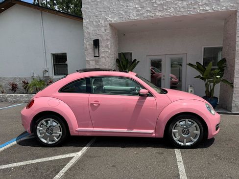Used 2014 Volkswagen Beetle 2.5 FWD image 17