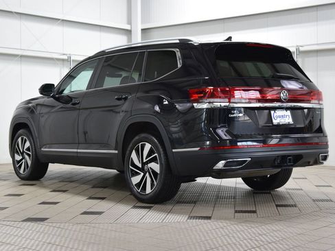 Used 2025 Volkswagen Atlas SEL AWD/4WD image 6