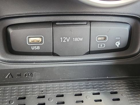 New 2026 Hyundai Venue SEL FWD image 13