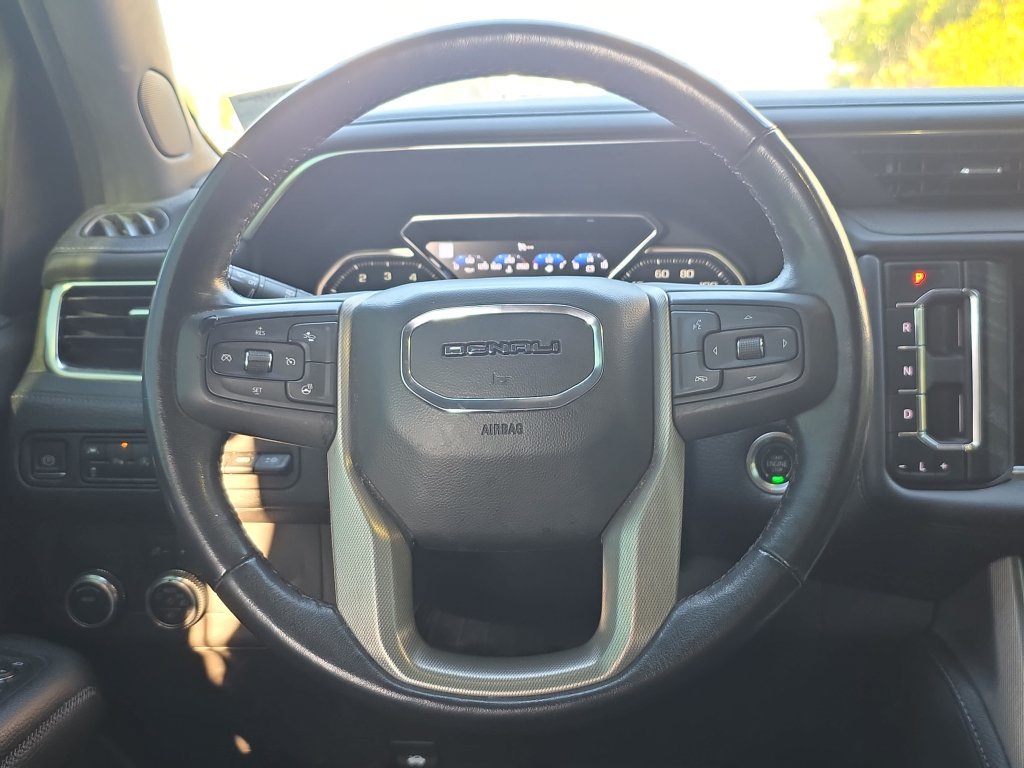 Used 2021 GMC Yukon Denali RWD image 18
