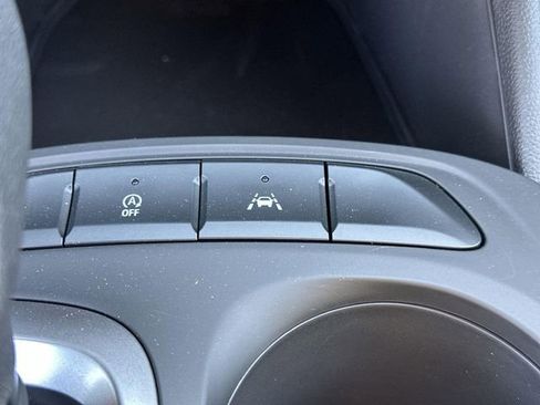 New 2025 Buick Envista Preferred image 15