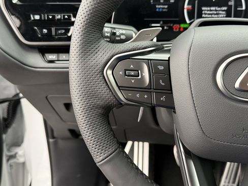 New 2026 Lexus TX 500h AWD image 19