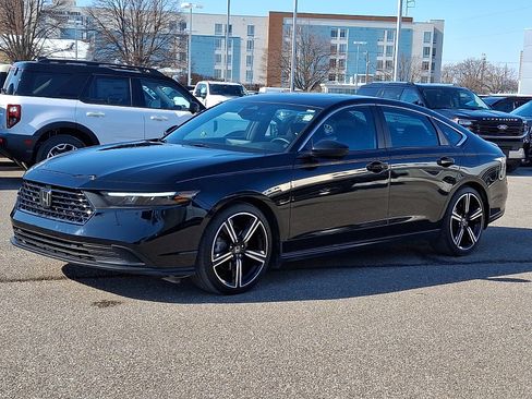 Used 2024 Honda Accord Sport image 5