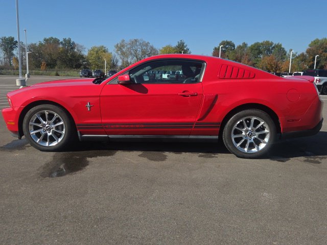 Used 2010 Ford Mustang Coupe RWD image 11