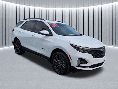 Certified 2024 Chevrolet Equinox RS AWD/4WD image 2