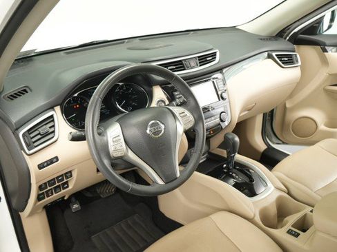 Used 2016 Nissan Rogue SL w/ SL Premium Package image 34