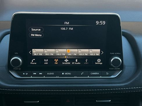 Used 2023 Nissan Rogue SV image 18