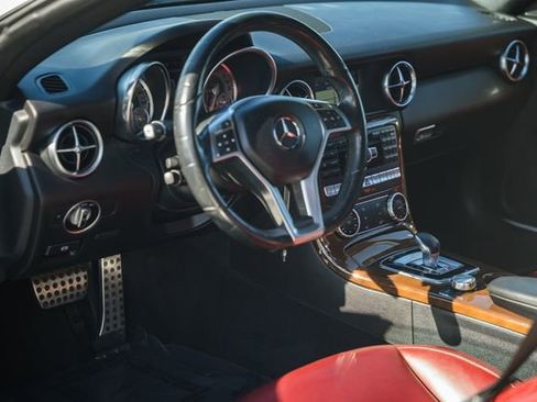 Used 2016 Mercedes-Benz SLK 300 image 20
