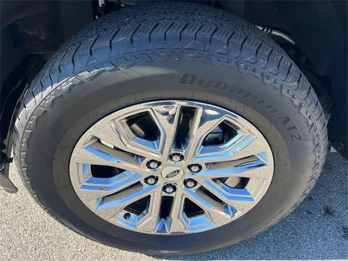 Used 2024 Ford F150 Lariat w/ Equipment Group 502A High image 11