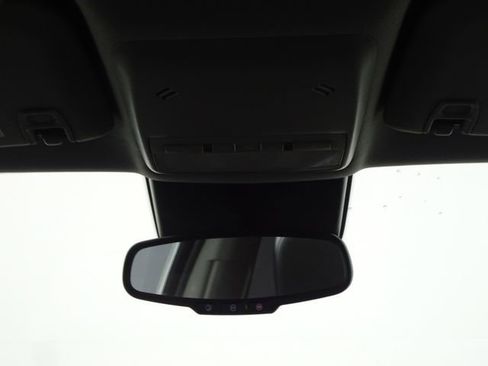 Used 2020 Chevrolet Trax LT w/ LT Convenience Package image 25