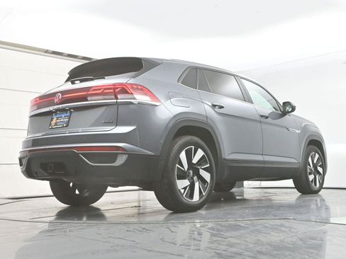 Used 2024 Volkswagen Atlas Cross Sport SE w/ Panoramic Sunroof Package AWD/4WD image 35