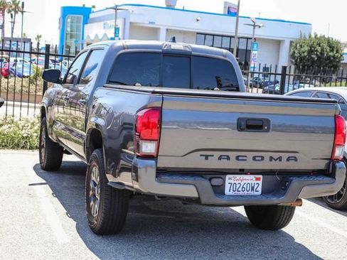 Used 2020 Toyota Tacoma SR w/ SR Convenience Package RWD image 11