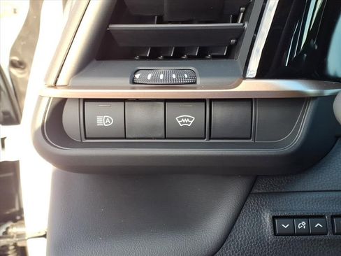 New 2026 Toyota Crown Platinum image 17