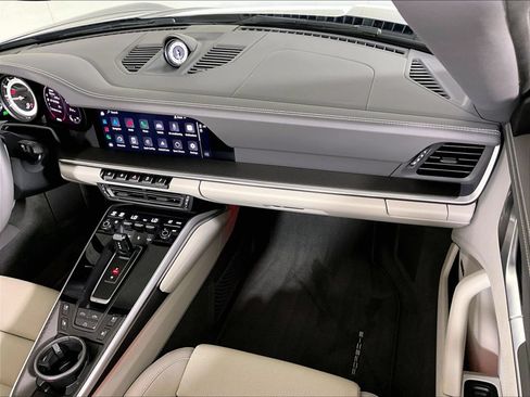 Certified 2022 Porsche 911 Carrera RWD image 17