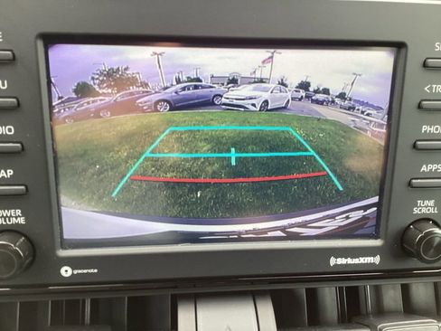 Used 2022 Toyota RAV4 XLE image 20