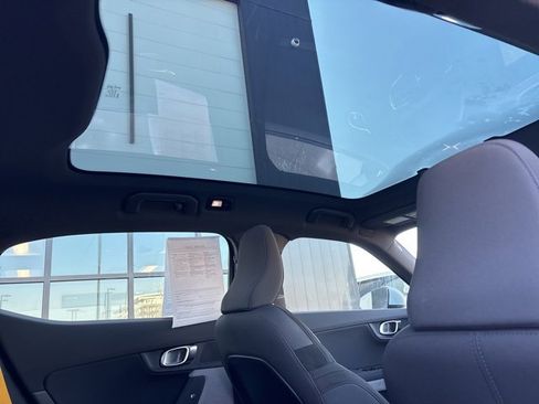 Used 2021 Polestar Polestar 2 w/ Performance Package image 16