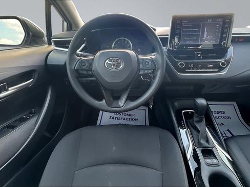 Used 2020 Toyota Corolla LE FWD image 8