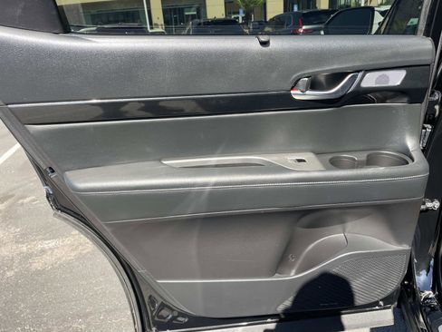 Certified 2022 Hyundai Palisade Limited w/ Cargo Package image 23