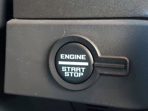 New 2025 Ford Bronco 4-Door image 13