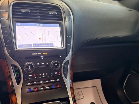 Used 2020 Lincoln Nautilus Reserve w/ Cargo Utility Package image 31