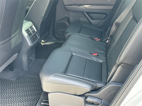 Used 2022 Volkswagen Atlas SE image 11