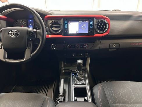 Used 2019 Toyota Tacoma TRD Sport RWD image 13