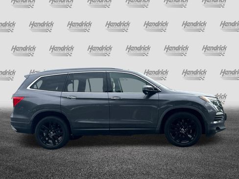 Used 2017 Honda Pilot Touring image 3
