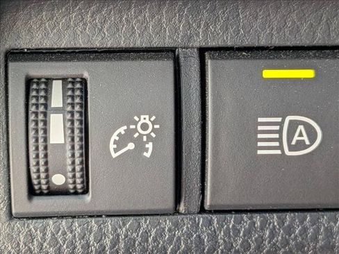 Used 2023 Toyota RAV4 LE FWD image 16