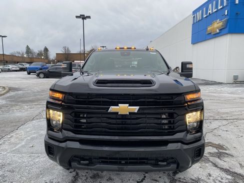 New 2025 Chevrolet Silverado 3500 W/T image 2