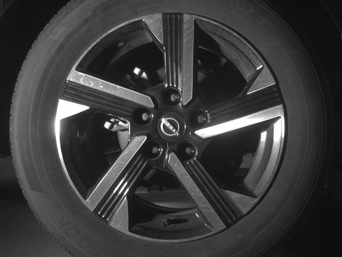 Used 2025 Nissan Sentra SV FWD image 15