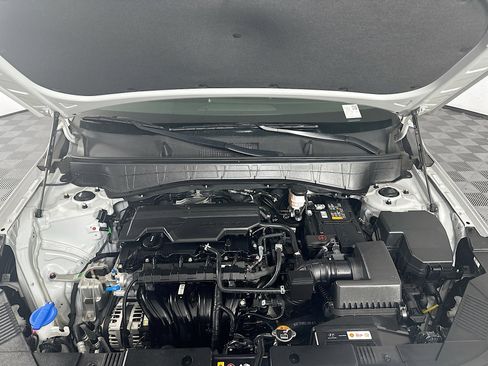 Used 2025 Hyundai Kona SE image 33