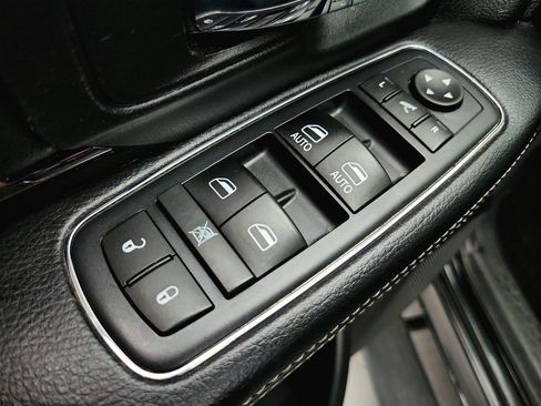 Used 2016 RAM 1500 Sport w/ Black Ram 1500 Sport Group AWD/4WD image 18